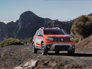 Supporting image for story: Dacia’s new Duster brings sharper look and improved technology