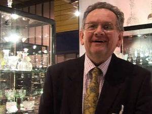 Supporting image for story: Arts and antiques at the NEC