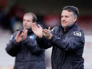 Supporting image for story: Andy Sinton happy as Kyle Perry reads the script