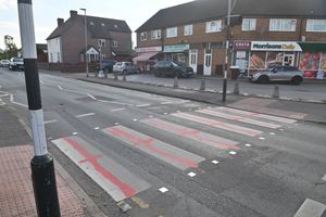 WOLVERHAMPTON COPYRIGHT NATIONAL WORLD STEVE LEATH 21/08/25
In Wombourne,  Common Lane, Zebra crossing has been painted with the England flag.