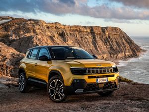 Supporting image for story: Stellantis to produce one million electric motors a year in France by 2024