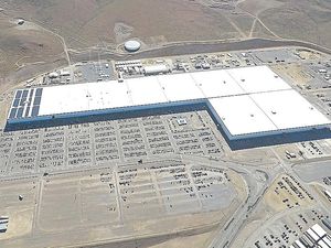 Supporting image for story: The battle to bring giant car battery factory to site near M54