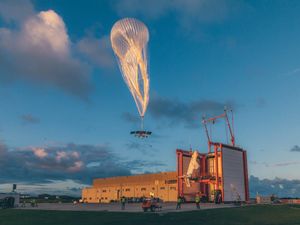 Supporting image for story: Internet signal-carrying weather balloon firm Loon to shut down