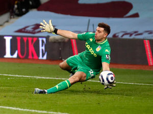 Supporting image for story: Emiliano Martinez targets a positive run-in for Aston Villa