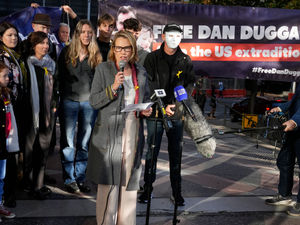 Supporting image for story: Sydney judge allows extradition of US ex-fighter pilot accused of training Chinese