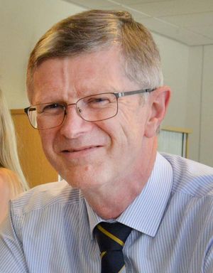 Dr David Llewellyn