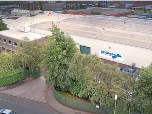 Supporting image for story: Bank backing to aid glass maker's growth