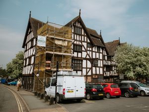 Supporting image for story: Plans lodged to stabilise 'decaying' Rowley's House amid proposal to build 83-bed hotel next door