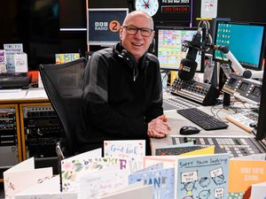 Supporting image for story: Ken Bruce opens last BBC Radio 2 show after receiving thank-you cards from fans