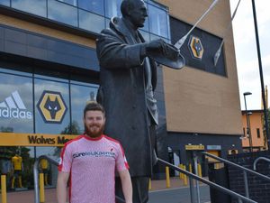 Supporting image for story: Wolves women running for Compton Care 