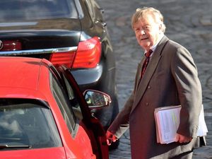 Supporting image for story: Whip stripped from Tory heavyweights after Brexit rebellion