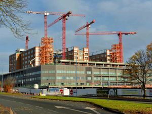 Supporting image for story: Midland Met: Super hospital may not open until 2020 after Carillion's collapse 