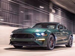 Supporting image for story: Car thief steals Ford Mustang Bullitt by smashing it through dealership windows