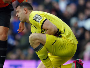 Supporting image for story: Unai Emery: Aston Villa goalkeeper Emi Martinez is no time-waster