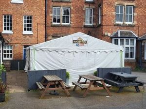 Supporting image for story: Shrewsbury pub's plan aims to make 'temporary' outside Covid shelter permanent