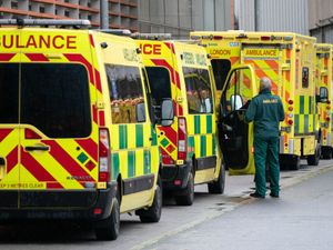 Supporting image for story: NHS bosses make rare appeal to ministers as UK faces ‘public health emergency’