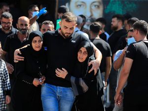 Supporting image for story: Israeli military says it killed top Hezbollah commander as sides renew fire