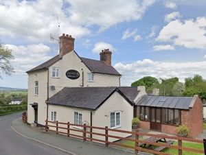 Supporting image for story: Controversial plan to convert historic pub into house set to be decided
