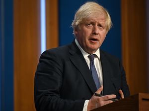 Supporting image for story: Covid-19 still poses ‘significant risk’ – Boris Johnson