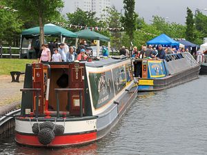 Supporting image for story: Brownhills Canal Festival barges back in after three years