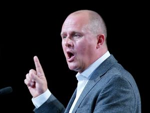 Supporting image for story: TUC calls for jobs guarantee for young people