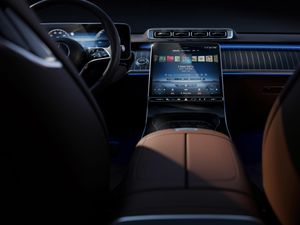 Supporting image for story: Mercedes-Benz shares images of comfort-focused S-Class interior