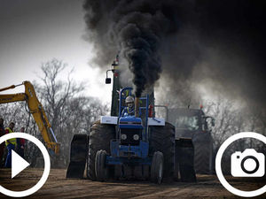 Supporting image for story: Tractor fans flock to Shropshire event