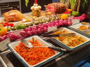 ing image for story: I visited a Telford buffet promising the world on a plate and found good flavours and great service