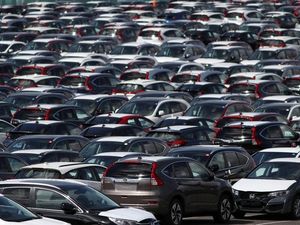 Supporting image for story: No-deal Brexit could mean big price hikes for UK car buyers, warns industry body