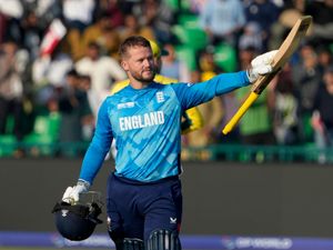 Supporting image for story: Ben Duckett hits superb 165 as record-breaking England set Australia 352 target