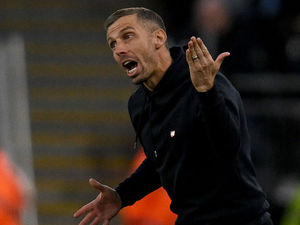 Supporting image for story: Gary O'Neil heaps praise on Wolves fans following Liverpool defeat