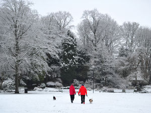 Supporting image for story: Further weather warnings as snow falls across Black Country and Staffordshire