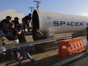 Supporting image for story: A Hyperloop pusher pod just hit 220mph – and they’ll only get faster, says Elon Musk