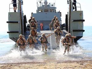 Supporting image for story: £10k pay for Army fast track training: Intense course includes jungle warfare training