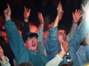Crowds watching Richie Woodhall against Marcus Beyer at the ice rink in 1999.