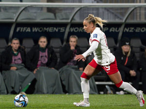 Supporting image for story: Aston Villa swoop for attacker Adriana Leon