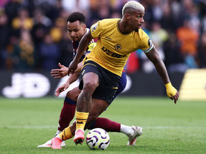 Supporting image for story: Wolves 1 Newcastle 2 - Report