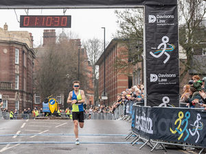 Stafford Half Marathon 2025 (photos by Ian Knight / Z70 Photography)