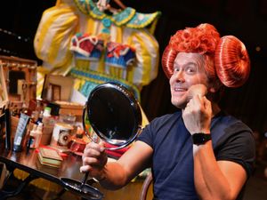 Supporting image for story: Panto legend Brad Fitt brings one-man show back to Shrewsbury