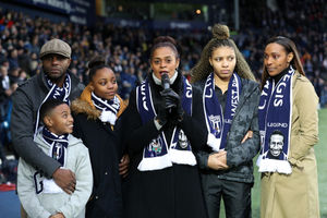 Cyrille's widow Julia Regis with her family gives her thanks to fans. (Picture: © AMA/Adam Fradgley)