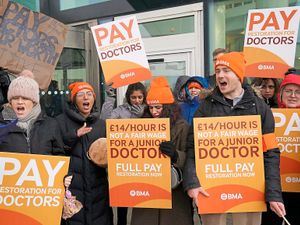 Supporting image for story: We must strike, junior doctors insist as walkout to hit Midlands' NHS services for 96 hours 