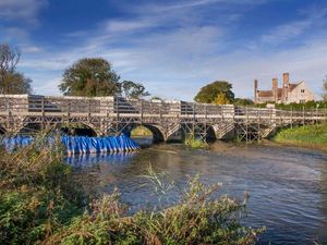 Supporting image for story: Thousands of local road bridges ‘substandard’