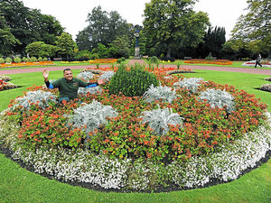 Supporting image for story: Golden celebrations for region in Heart of England in Bloom contest