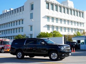 Supporting image for story: Trump attends federal court for closed hearing in classified documents case