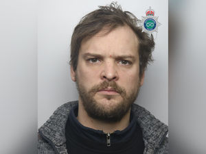 Supporting image for story: Man jailed after robbing two men in canal boats and hitting one with a brick