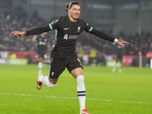 Supporting image for story: Darwin Nunez nets late double as leaders Liverpool snatch victory at Brentford