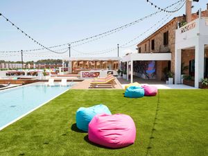 Supporting image for story: New Love Island villa unveiled ahead of series launch