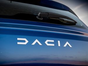 Supporting image for story: Dacia to enter Dakar Rally in 2025