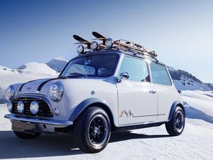 Supporting image for story: These are the best classic cars brought up to date