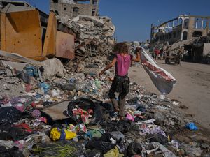 Supporting image for story: Hundreds of children from Gaza to be brought to UK for medical treatment